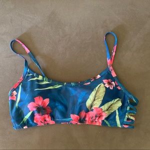 Like new Kona Sol floral bikini top